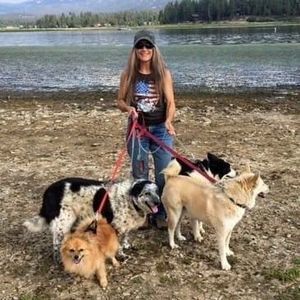 Meet your Posher, Debbie